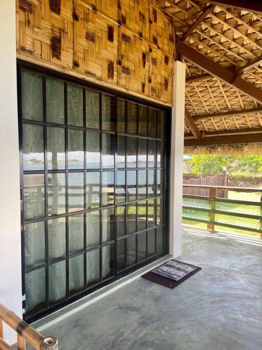 Masbate City Apartment | Maria Kulafu Kubo House 1 BIG BEDROOM with Wifi
