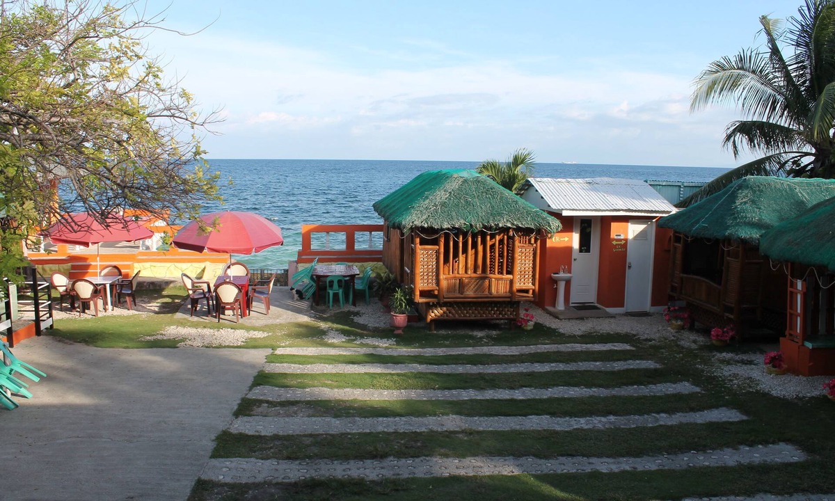 Oslob House | Maxvir Inn Beach Resort