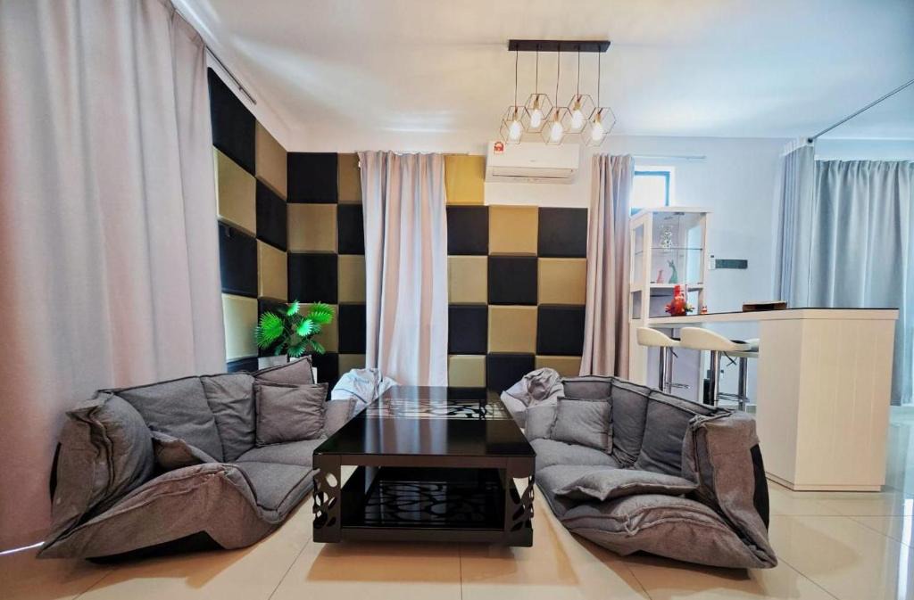 Malacca City Villa | Melaka 9km jonker street,12pax sea view 3storey house
