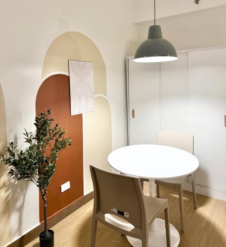 Trece Martires Apartment | Meraki Stays - ETANA - SMDC Hope Residences