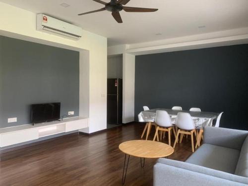 Sematan Apartment | MF Roxy Beach Townhouse Sematan Private Unit L31