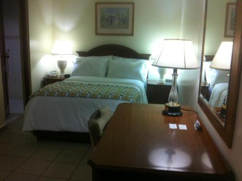 Altos de Arroyo Hondo Hotel | Micro Hotel Condo Suites
