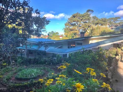 Baguio House | Mid-Century Modern Centrally Located Garden Oasis