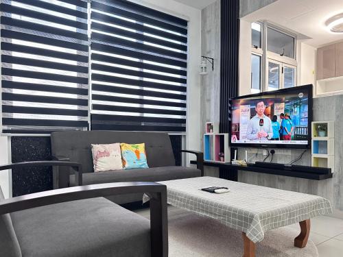 Masai Apartment | Midas Seri Alam Modern and Cozy 4-5 pax