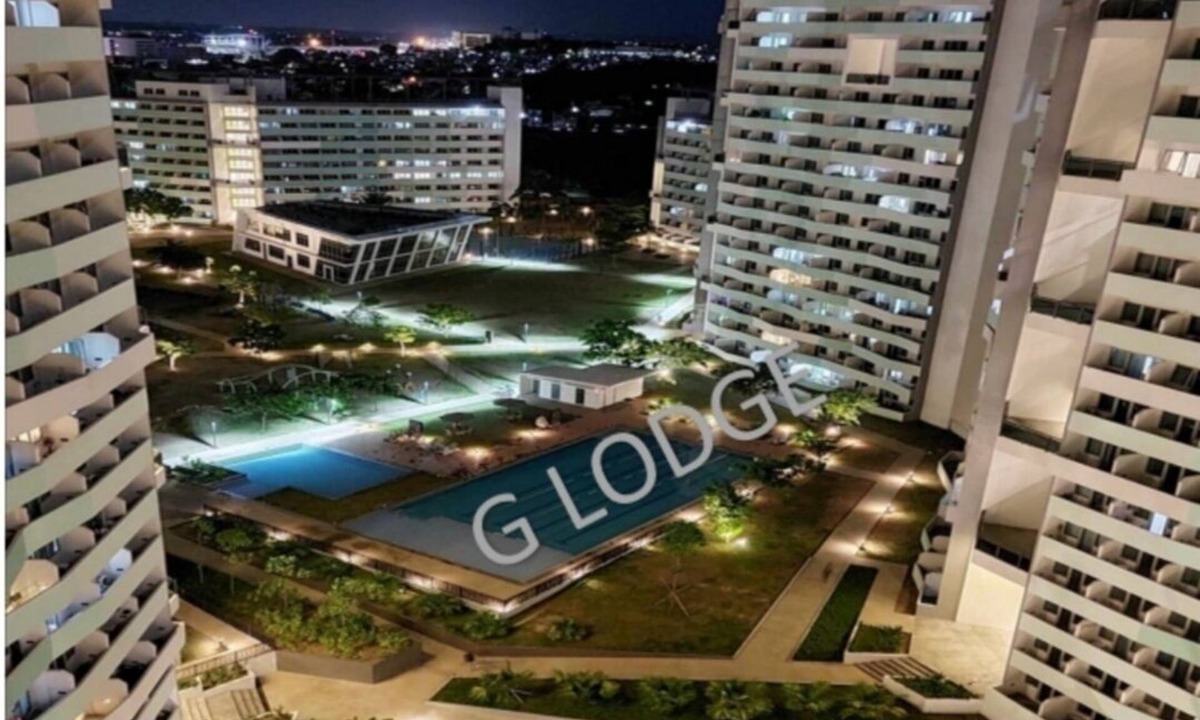 Matandang Balara Condo | Mininalist. Work from home set up with Globe Postpaid plan up to 100mbs.