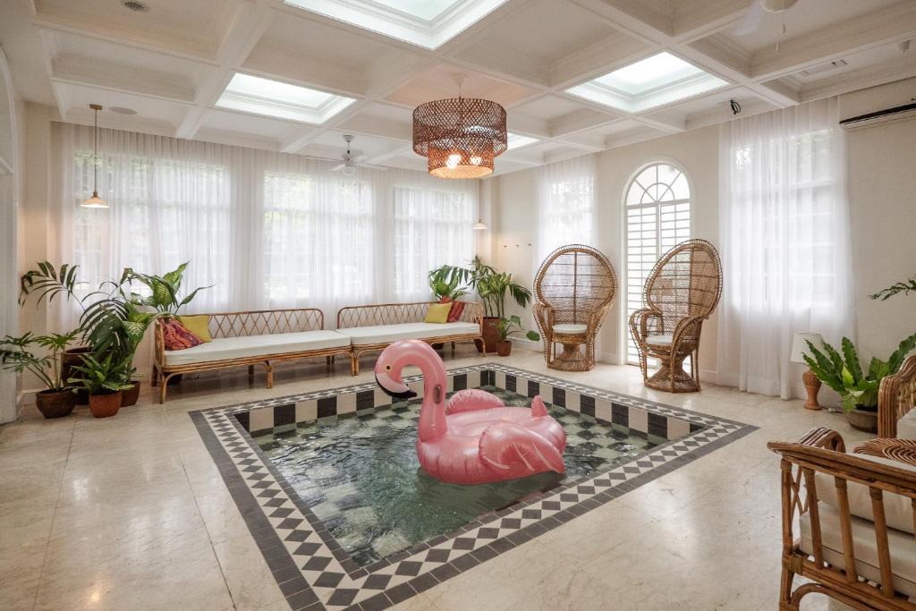 Bagong Lipunan Ng Crame Apartment | MiraNamin Nest LIRYO and LANTANA - Luxury Residence in Unique Historic Home - Indoor Plunge Pool, Self-Service Breakfast, Garden View, Rooftop, Private Kitchen