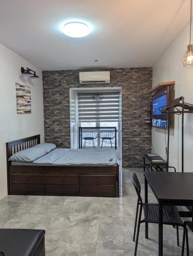 South Triangle Apartment | Miya's Crib Staycation G