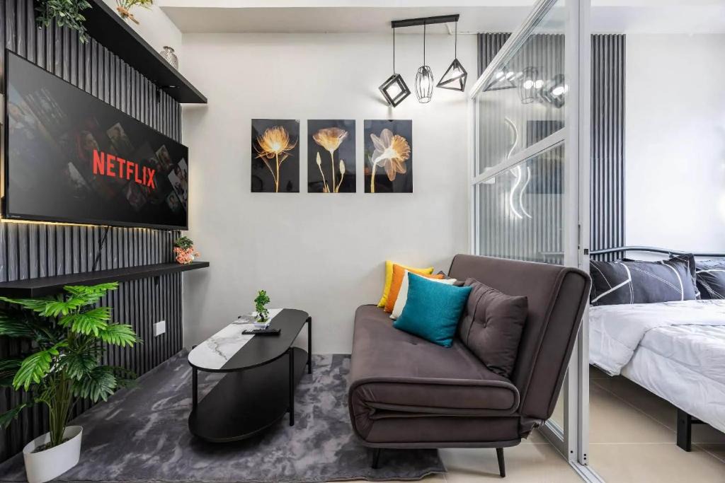 Lahug Apartment | Modern and Stylish Near at Cebu IT Park with City View