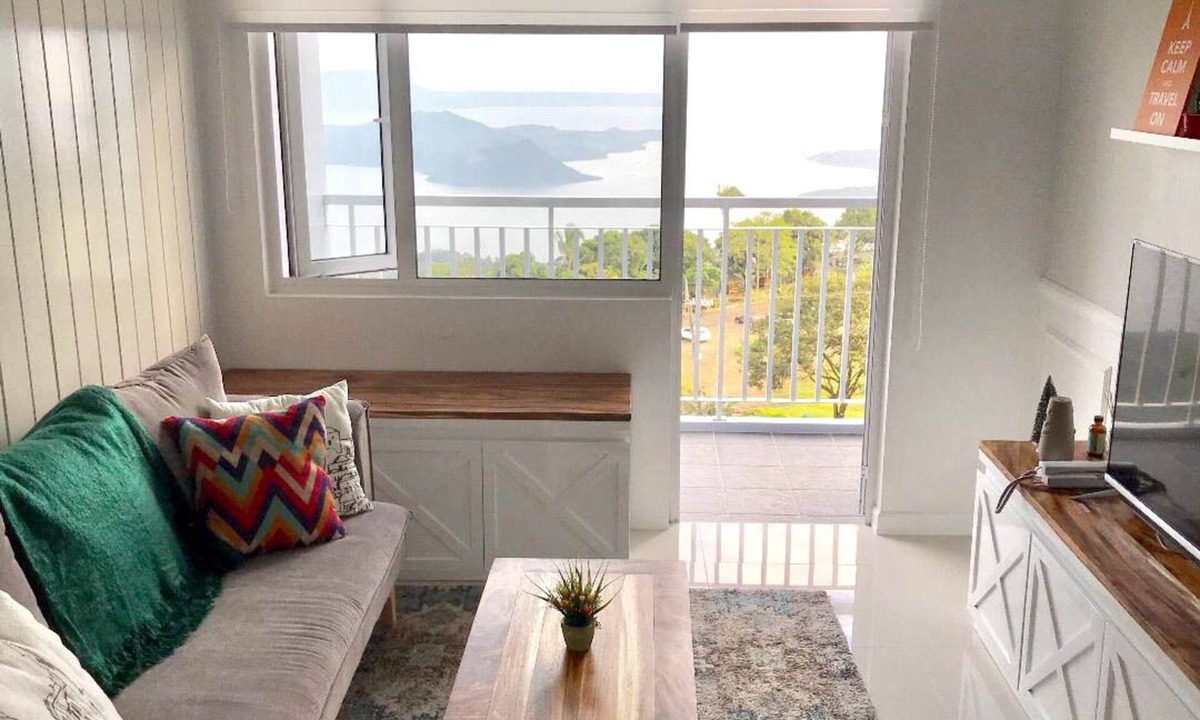Tagaytay Condo | Modern Country Family Suite w/Stunning Taal View