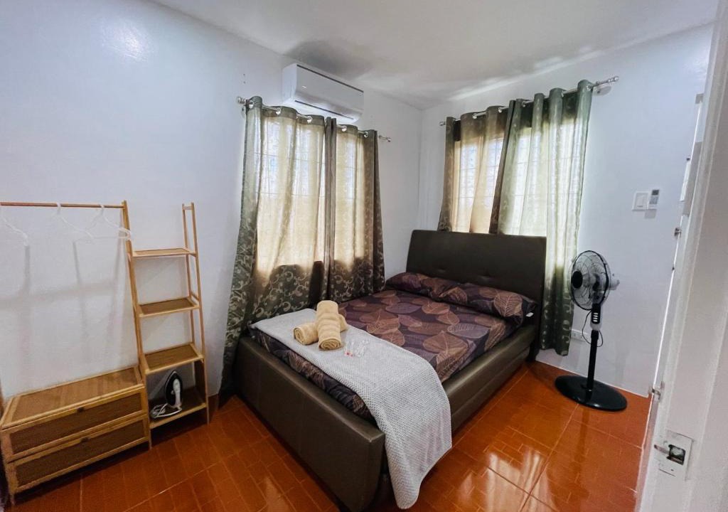 Silang Apartment | Modern Cozy 3BR Near Air-conditioned & Free Parking