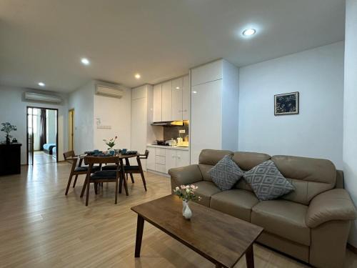 Seri Tanjung Pinang Apartment | Modern Cozy Seaview Entire Suites 118 Island Plaza