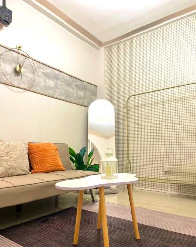 Balibago House | Modern Home in Pampanga with Parking - near SM Clark & Clark International Airport