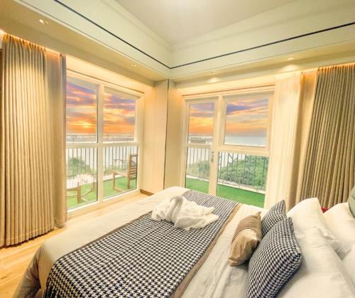 Tambo Apartment | Modern Luxury 5BR Sunset View beside Okada Manila