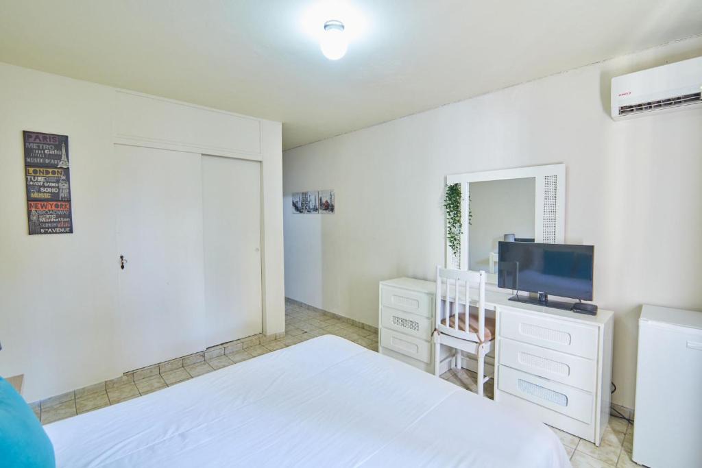 Ensanche Independencia House | Modern Santo Domingo Condo in Heart of Gazcue
