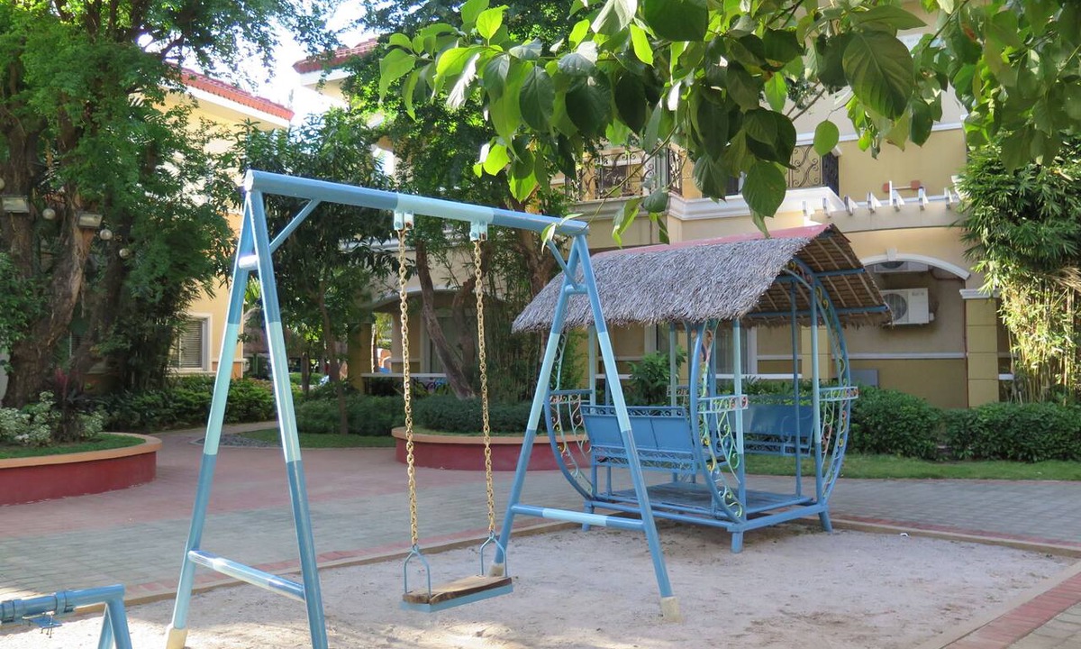 Olongapo Resort | Moonbay Marina The Villas