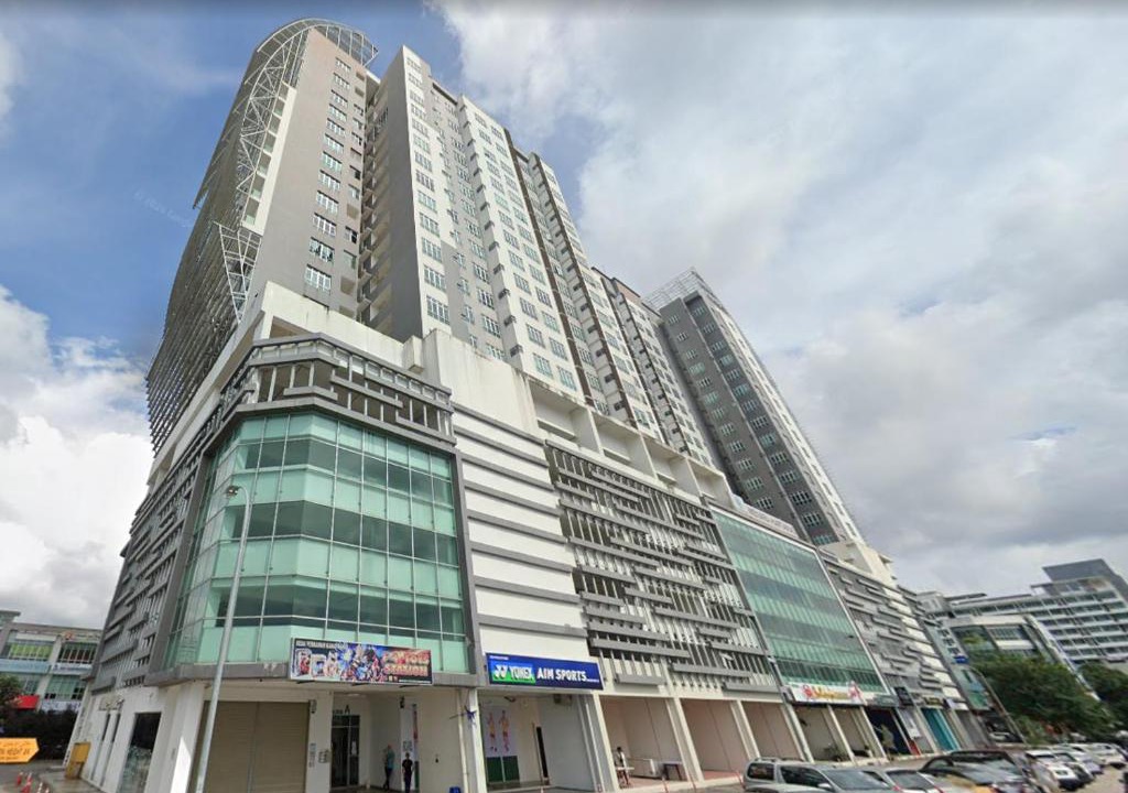 Tebrau Apartment | Mount Austin Muji Style 4pax Deluxe Room by Our Stay