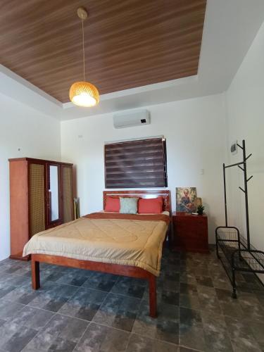 Maria Villa | Mountain Guesthouse with Stunning Seaview Siquijor