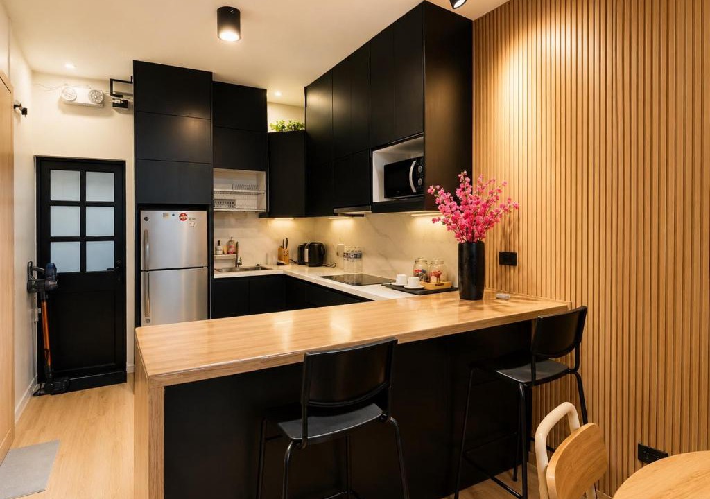 San Antonio Villa | Muji Townhouse l Makati CBD Near Greenbelt