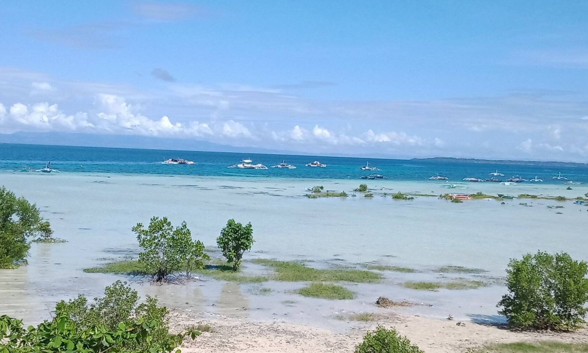 Bulan House | Native but modern, detached Bohol villa with 30 mile sea and island views!