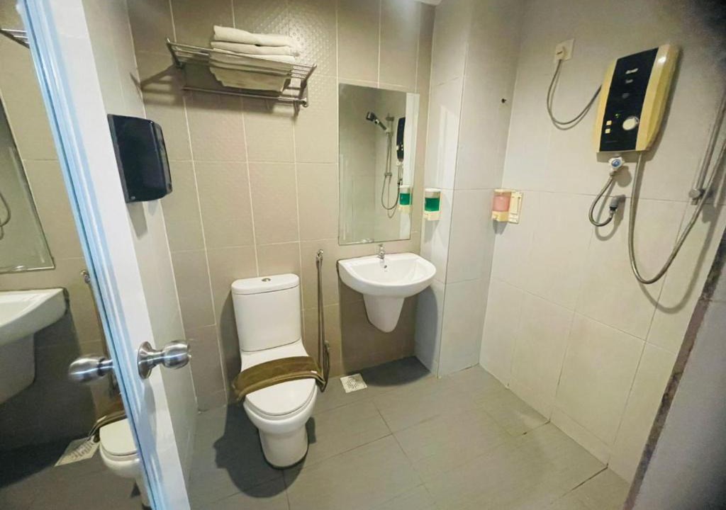 Central District Hotel | Newland Hotel by Ardens - Taman Pelangi, Johor Bahru