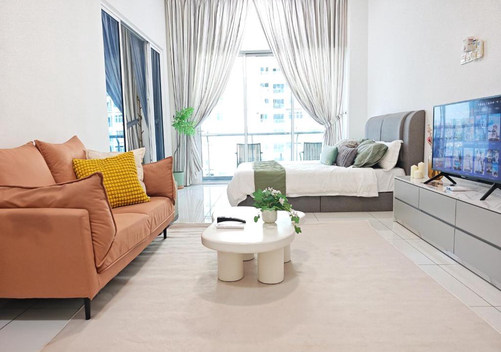 Bandar Puchong Jaya Apartment | No 18 The Lis Skypod Puchong center near Sunway