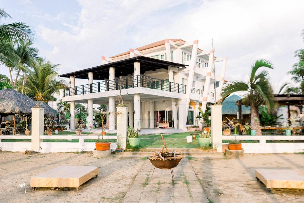 Currimao Hotel | North Shores Inn