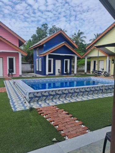 Sungai Baru Tengah House | NS Rainbow Cottage Private Pool Pengkalan Balak Tanjong Bidara