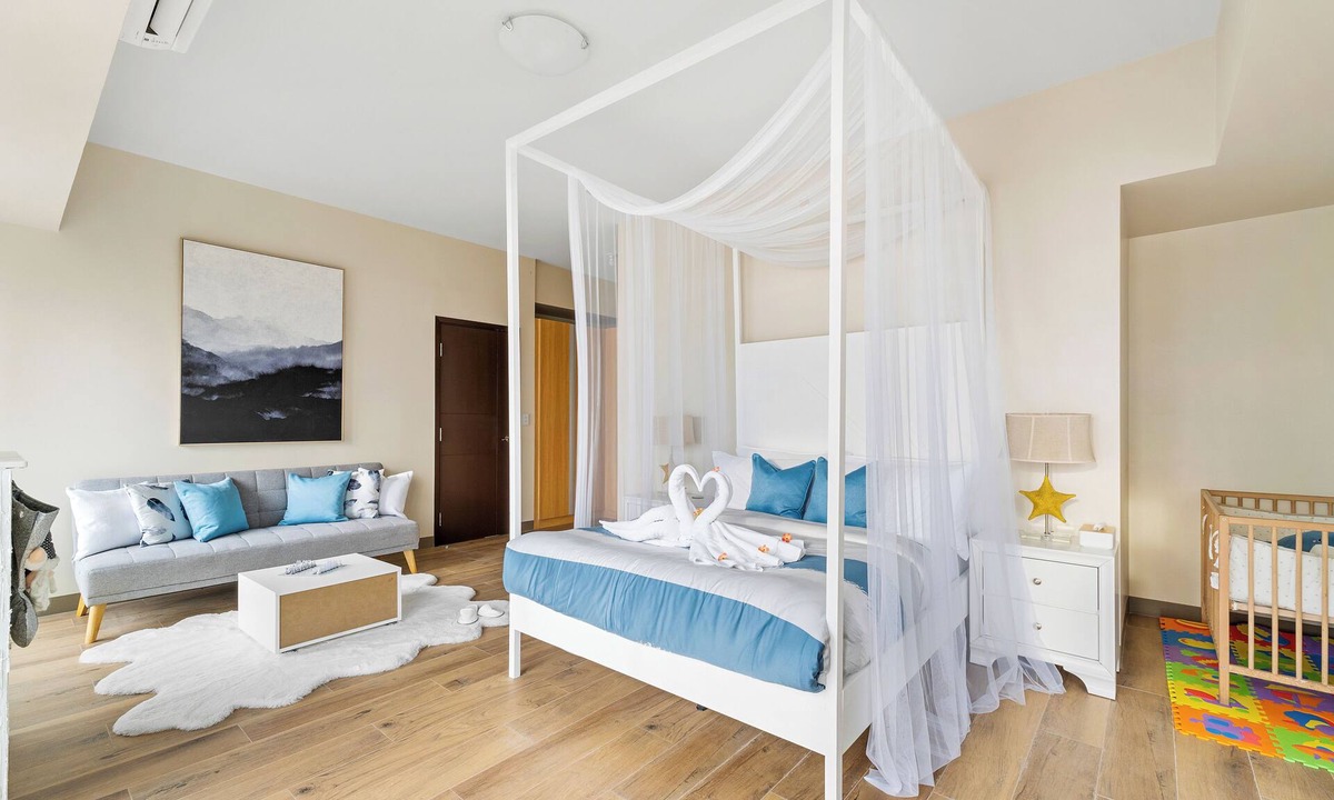 Tambo Apartment | Oceanfront Suite I Free Breakfast + Airport Pick-up.