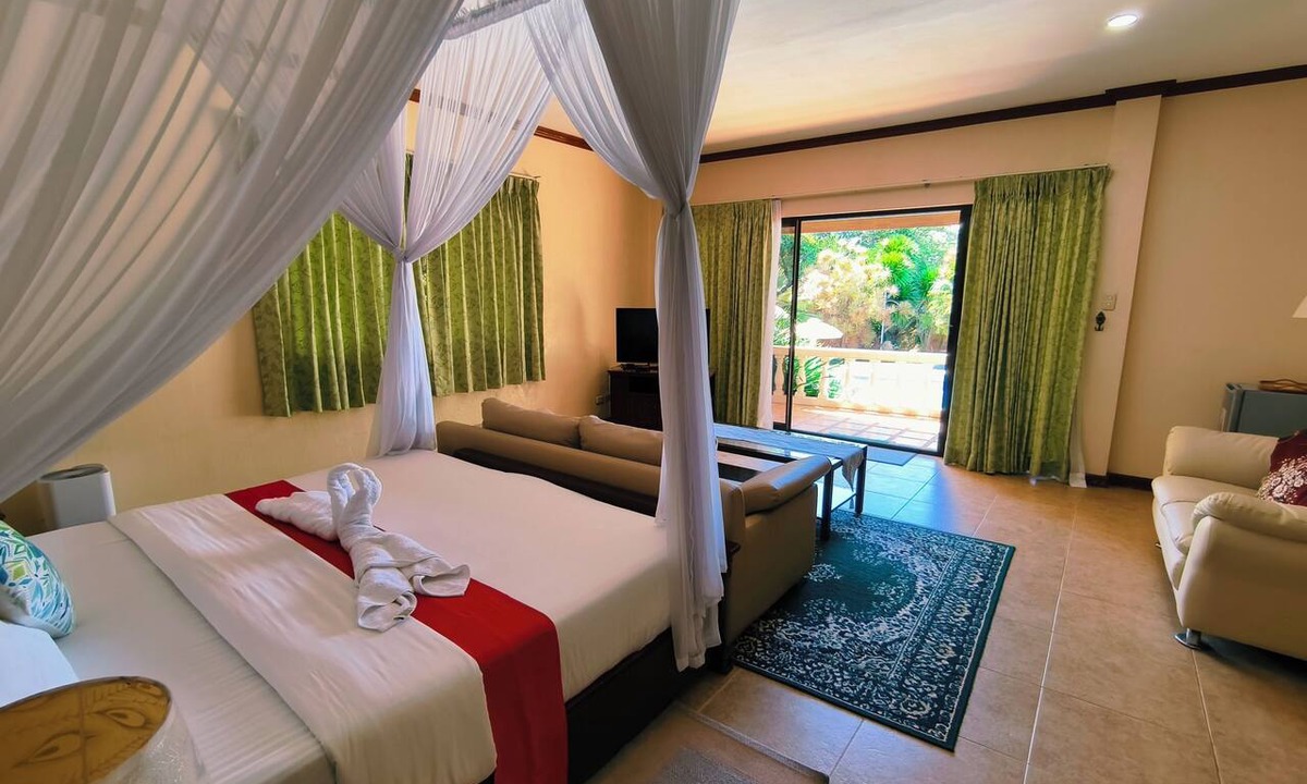 Santa Fe Hotel | Ogtong Cave Resort