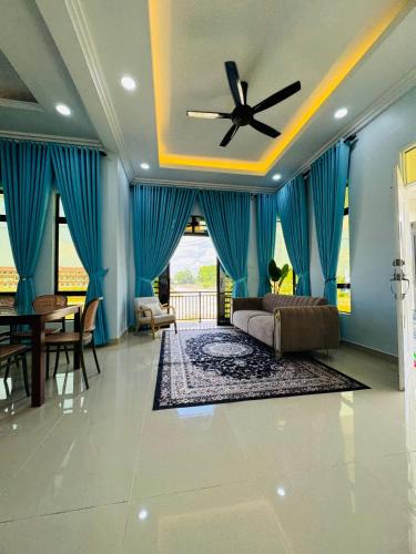 Kampung Penarik House | Ola Villa Homestay Pantai Penarik