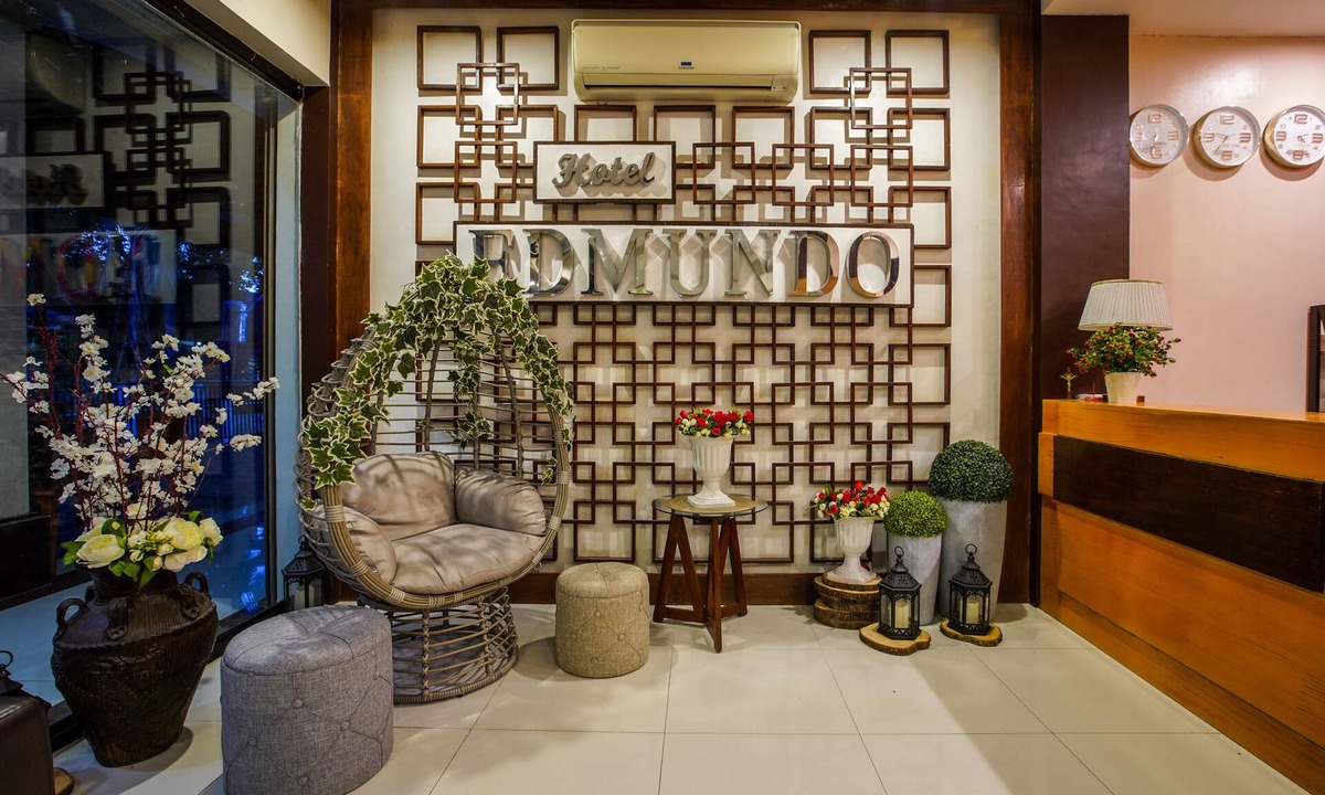 Pototan Hotel | OYO 236 Hotel Edmundo