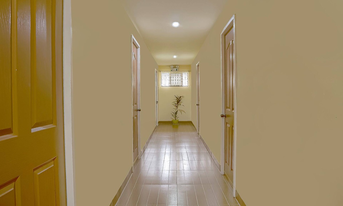 Santa Fe Hotel | OYO 592 La Briana Guest House
