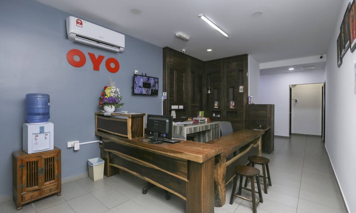 Kukup Hotel | OYO 89915 East Mount Hotel