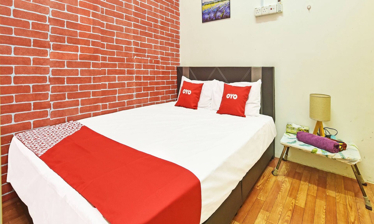 Pasir Puteh Hotel | OYO 90431 Cz Hotel