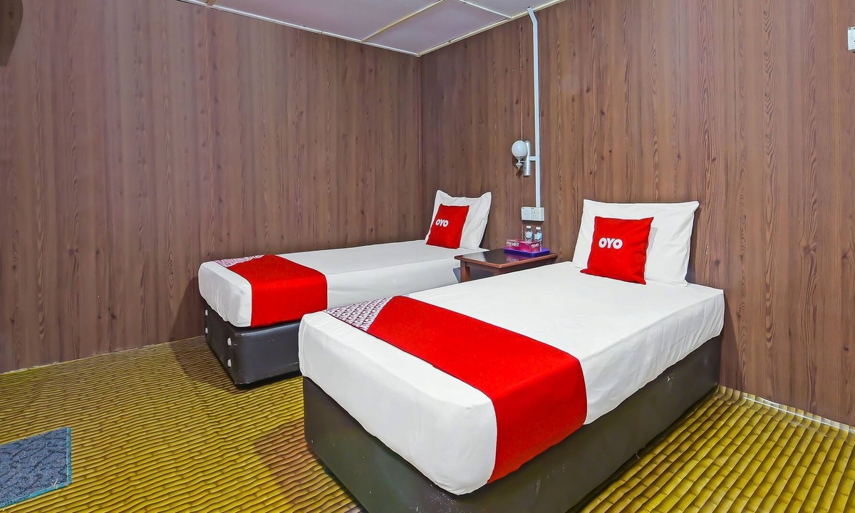 Kuala Tahan Hotel | OYO 90675 Holiday View Inn