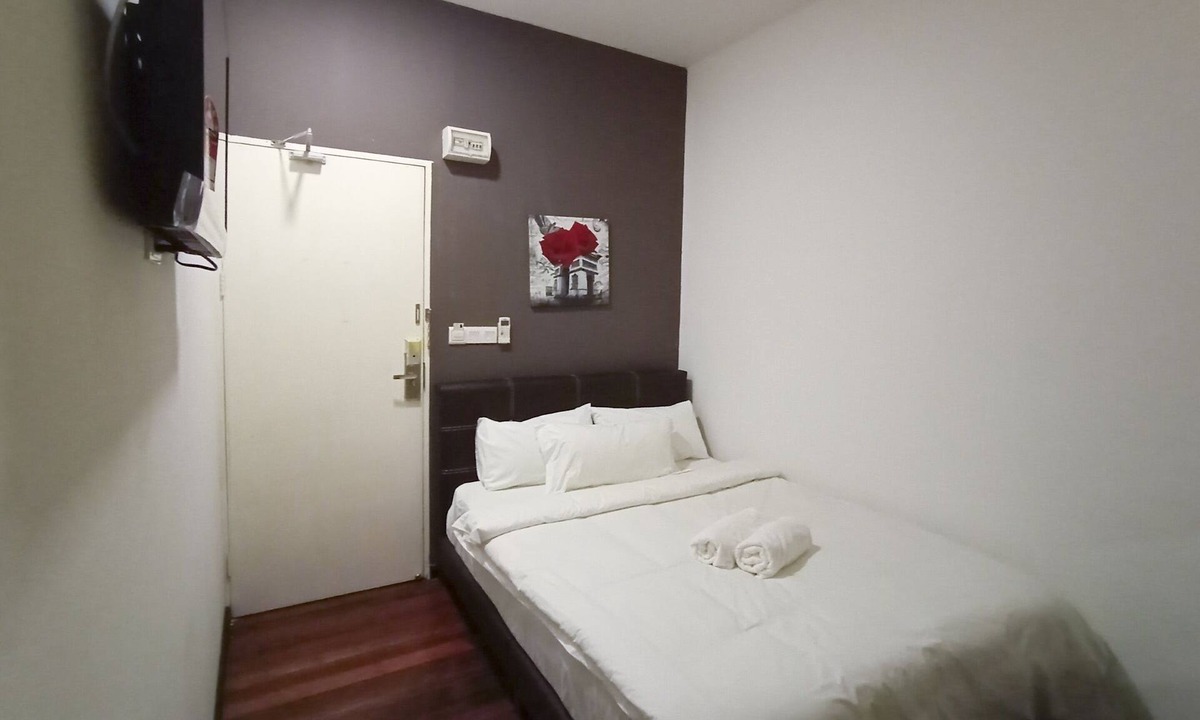 Kuching House | OYO HOME 90260 Natol Homestay London
