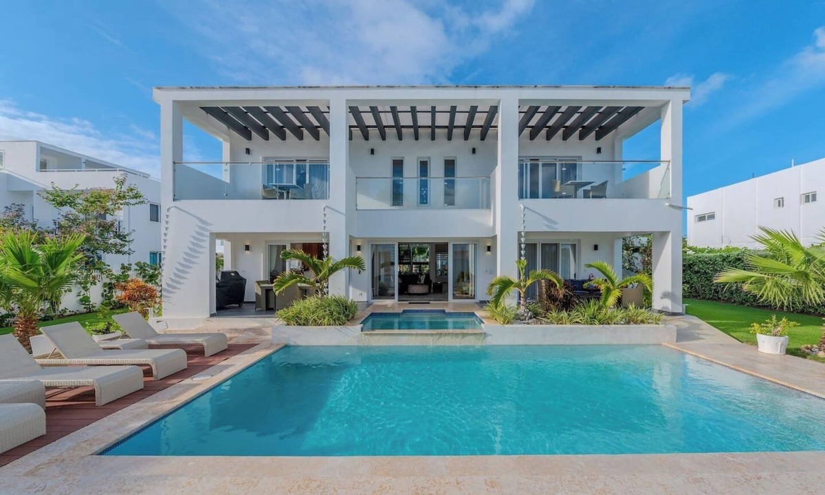 Sosua Villa | Palm Villa 4BR Luxe pool retreat