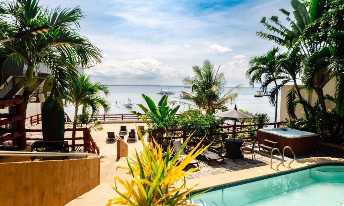 Punta Engano Hotel | Palmbeach Resort Mactan Cebu powered by Cocotel