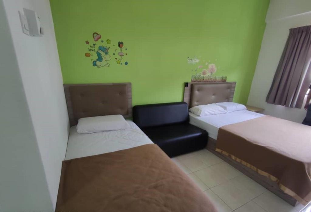 Pangkor Island Apartment | Pangkor Lot 10 Beach Resort