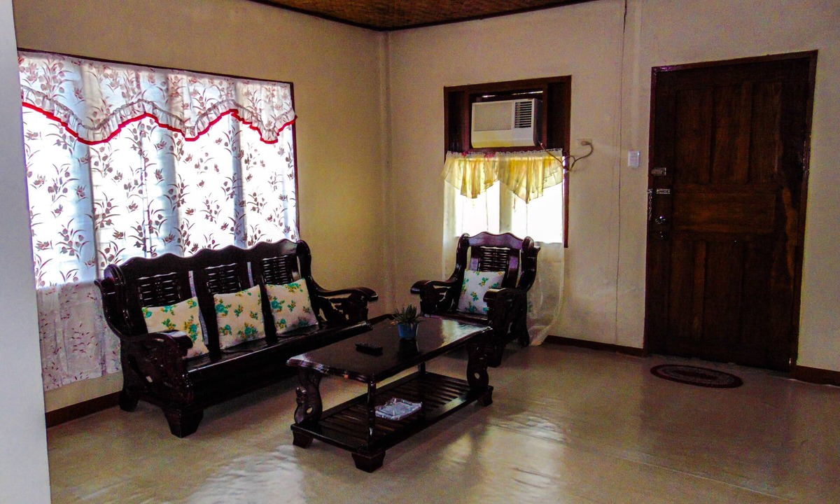 El Nido Hotel | Pangulatan Beach Resort
