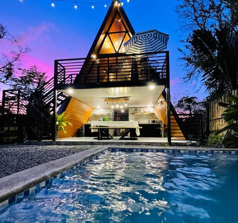 Patar House | Patar Beach Villa with private pool Bolinao