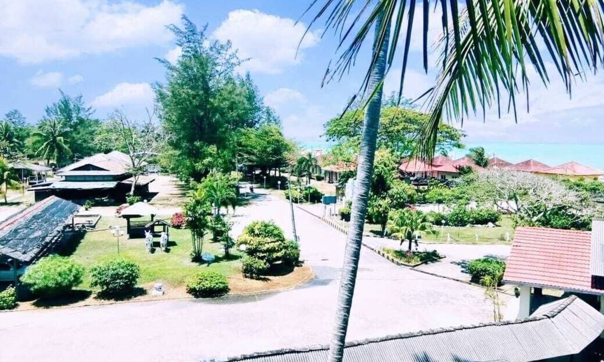 Kampung Semut Api Hotel | PCB Beach Resort