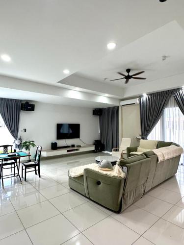 Ipoh House | Peak Homestay@Ipoh Perak Malaysia 10-14Pax 5R/6B