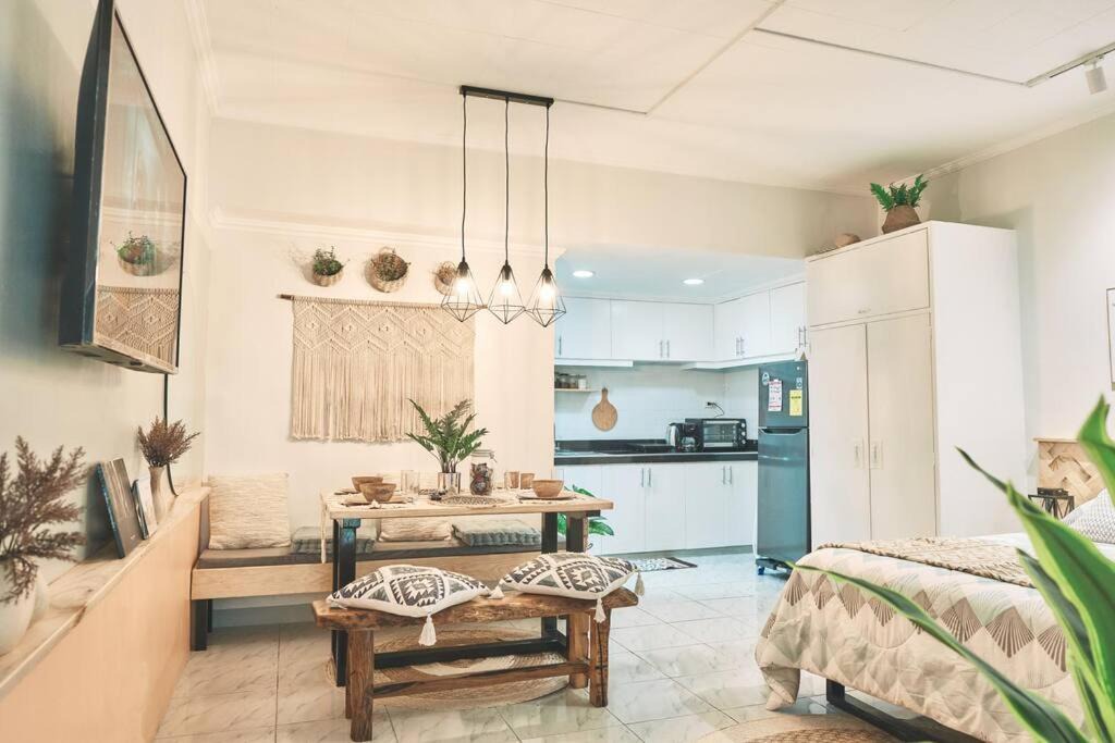 Morong Apartment | Pet-Friendly Studio Apartment - SBMA Olongapo City