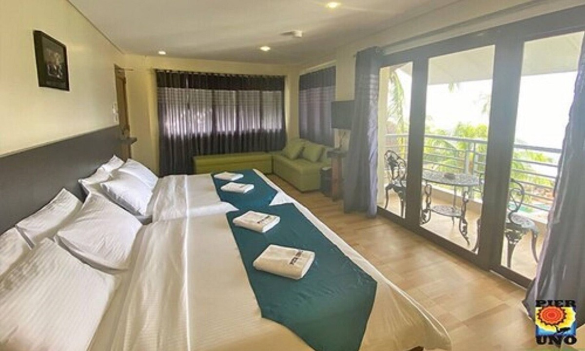 Bauan Hotel | Pier Uno Dive Resort