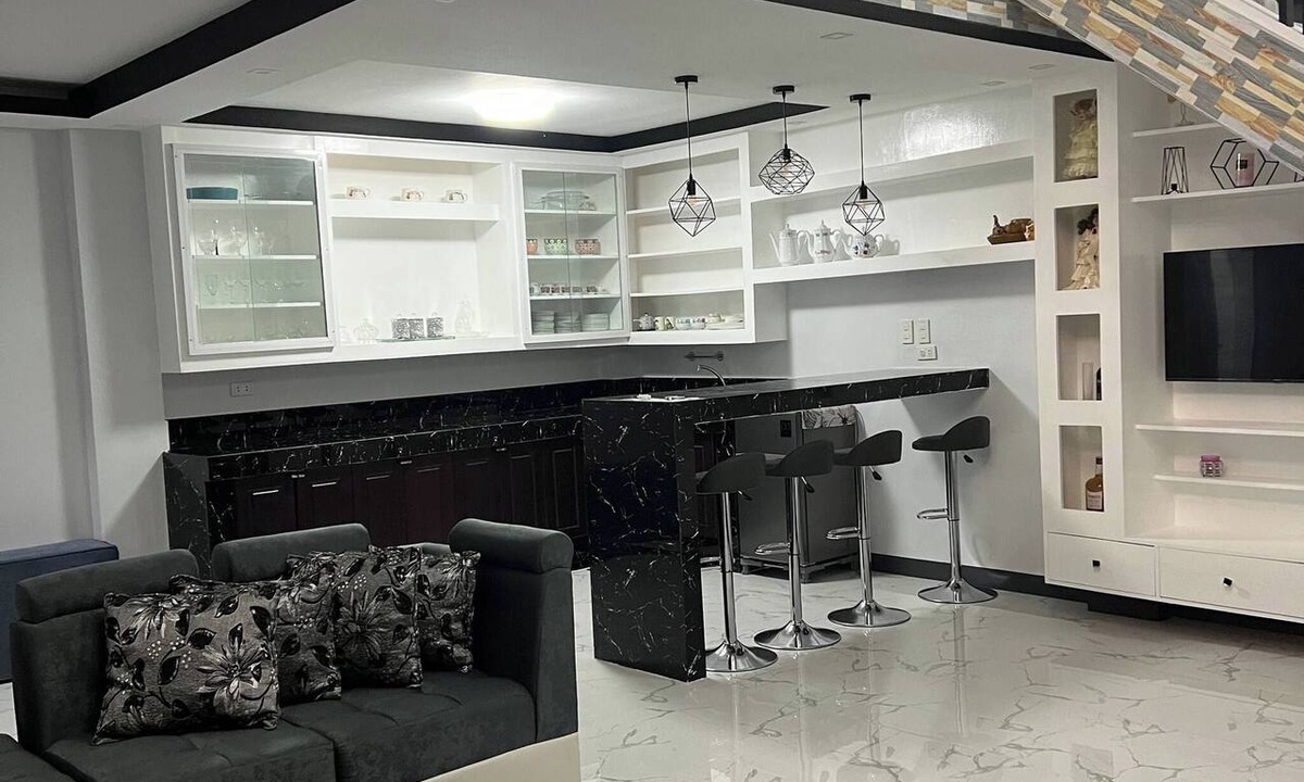 Dagupan House | Pike Guest House - Modern Western Style House