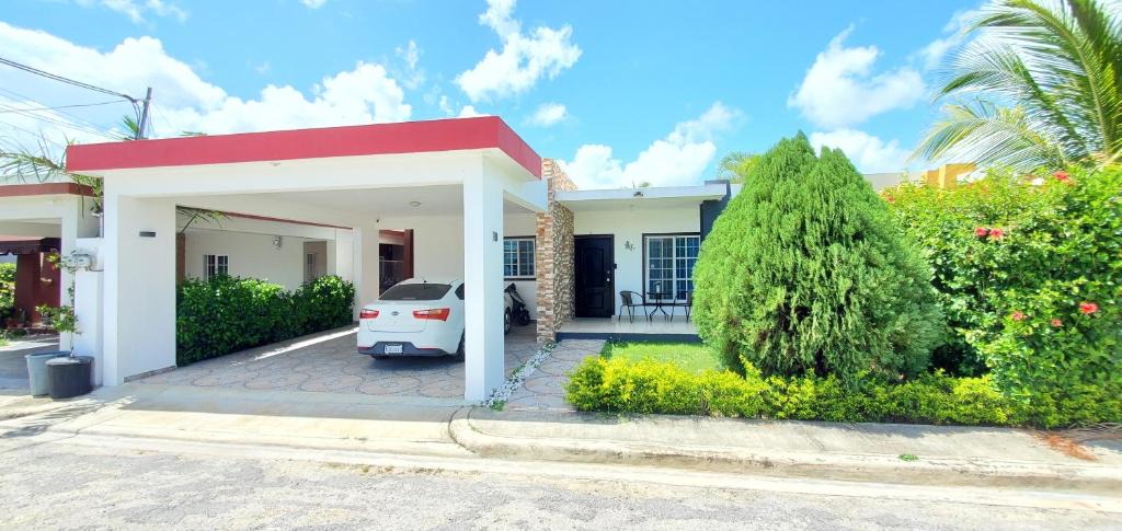 Higuey House | Pine Tree Entire House 2B Gated Com