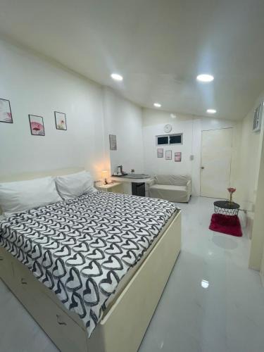 Allen Apartment | Pinkys Guest House