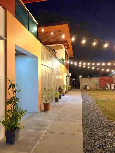 Malabanias Villa | Pool and Karaoke Private Villa near Clark Airport