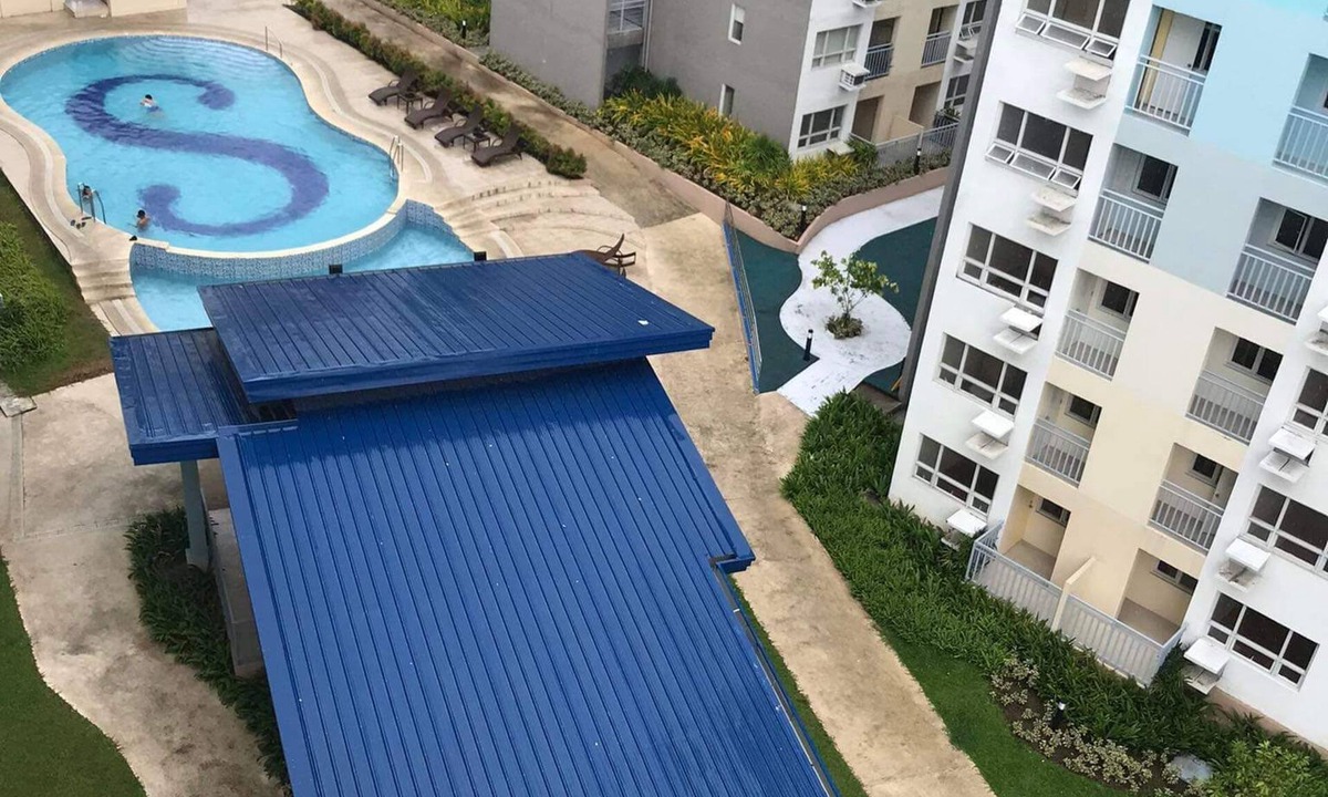 Davao Condo | Pool view tropical vibe condo